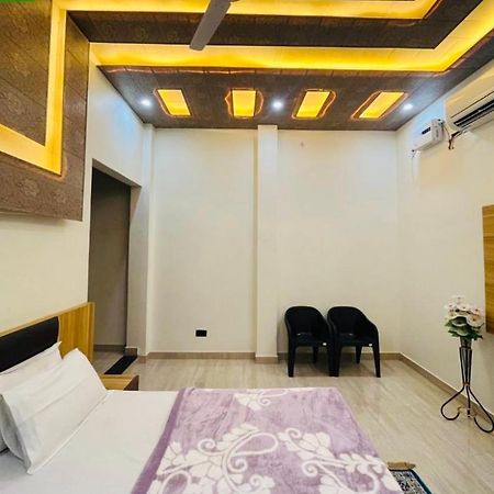 Lotus Palm Retreat - Full Villa 우자인 외부 사진